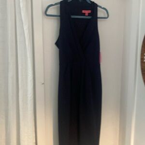 Betsy Johnson’ Navy formal dress V neck formal never worn